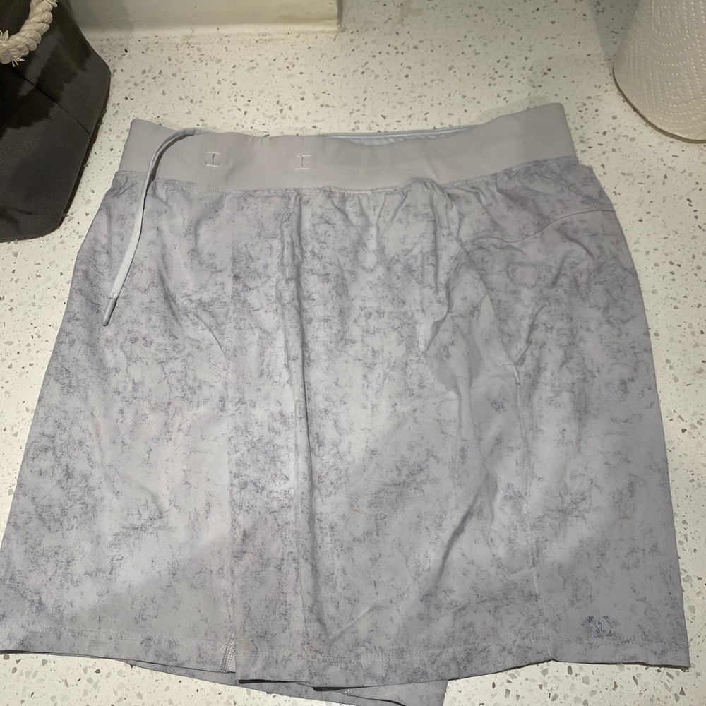 RARE LULULEMON T.H.E Short 6” *Linerless*
